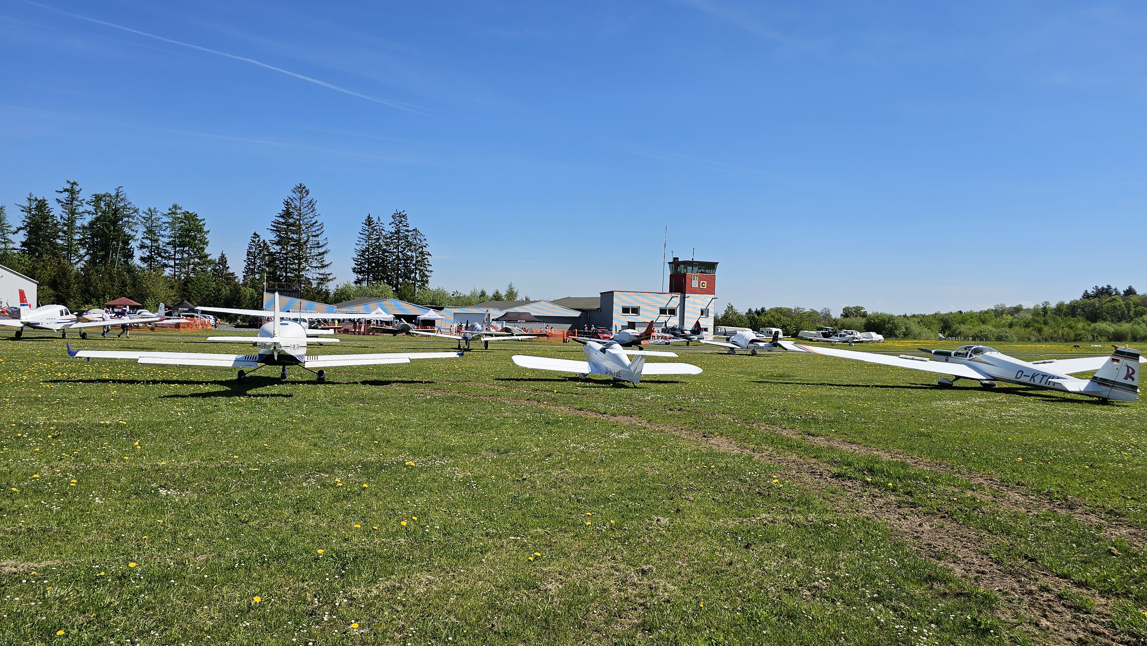 Westerwald Worscht & Wings Fly-In Bild 1