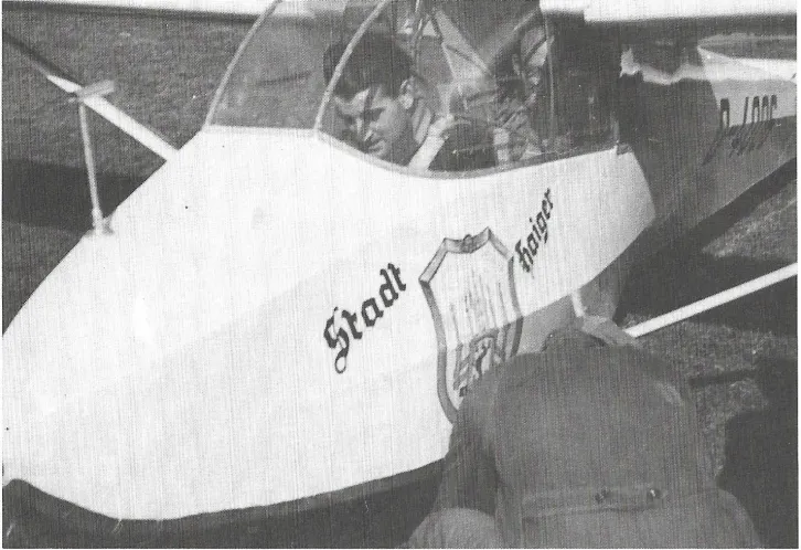 Rhönlerche II vor dem Start auf dem Flugplatz Breitscheid